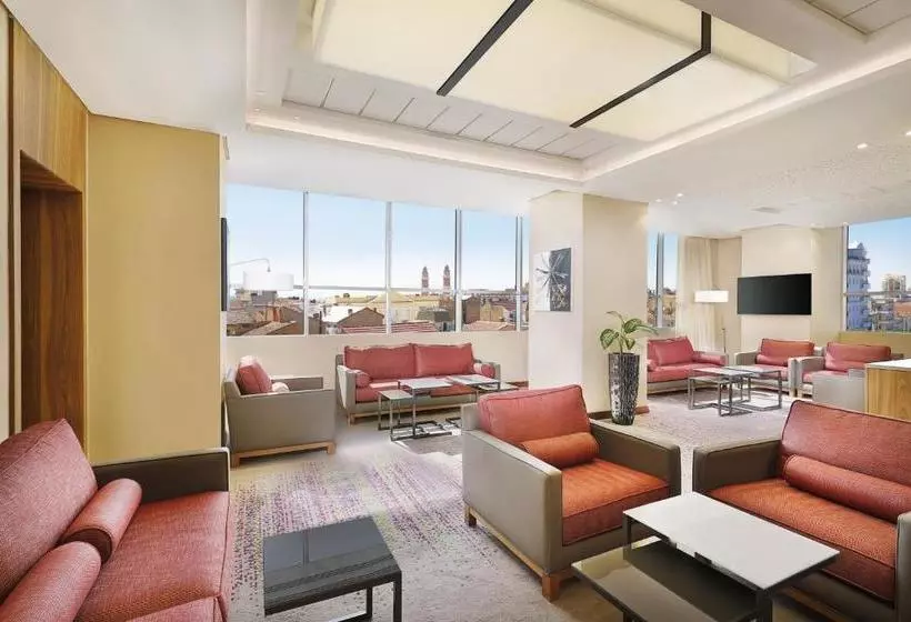 Park Mall Hotel & Conference Center