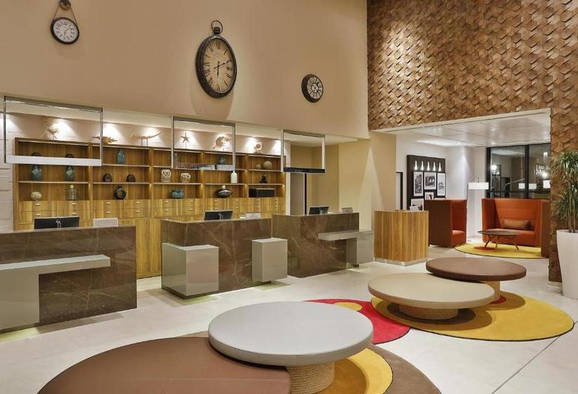 Park Mall Hotel & Conference Center