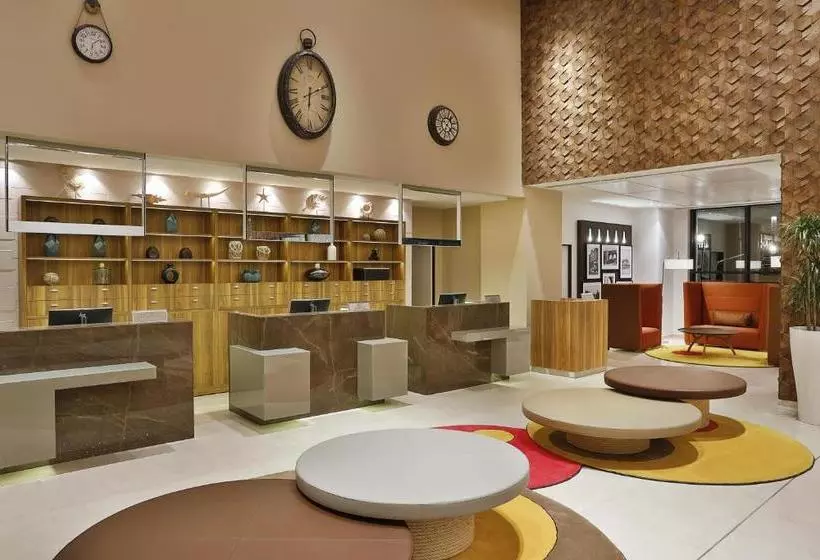 Park Mall Hotel & Conference Center