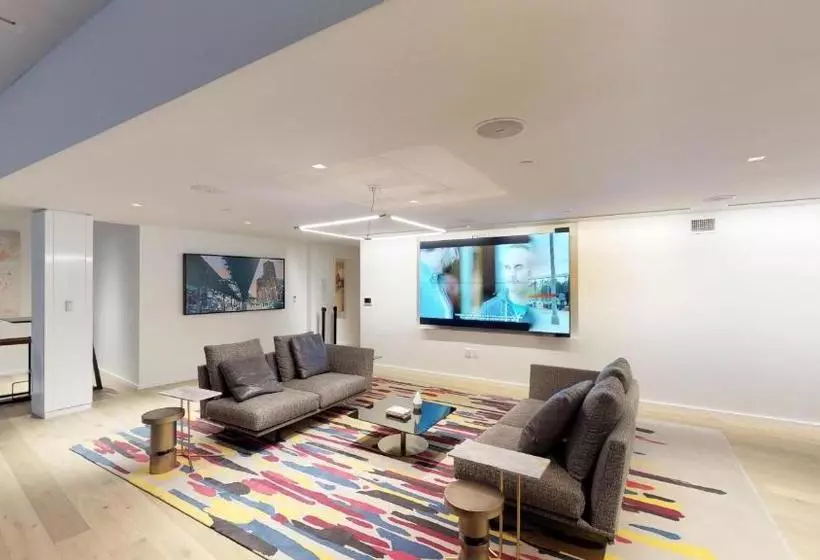 هتل Global Luxury Suites In South End