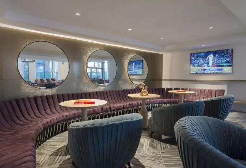 هتل Global Luxury Suites In South End