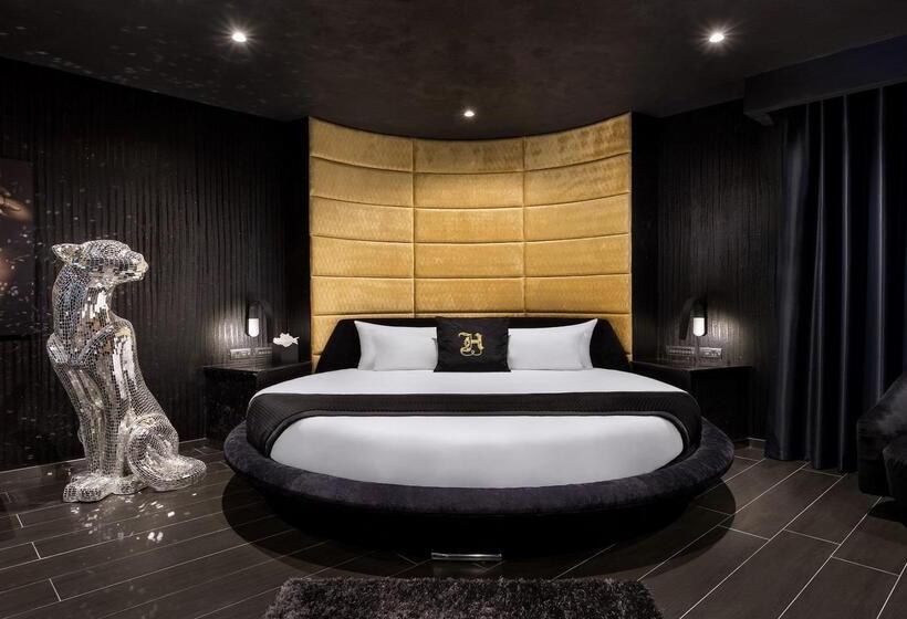 H Hotel - Adults Only