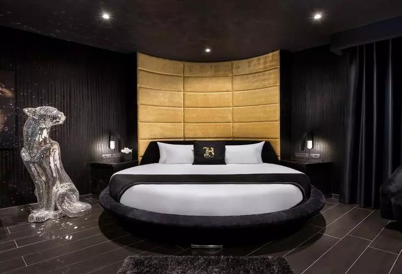 H Hotel - Adults Only
