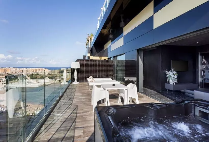 H Hotel - Adults Only