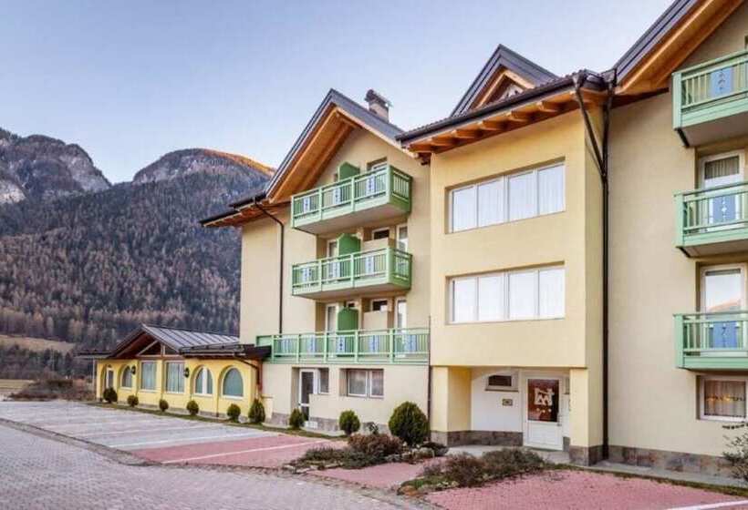 فندق Monclassico