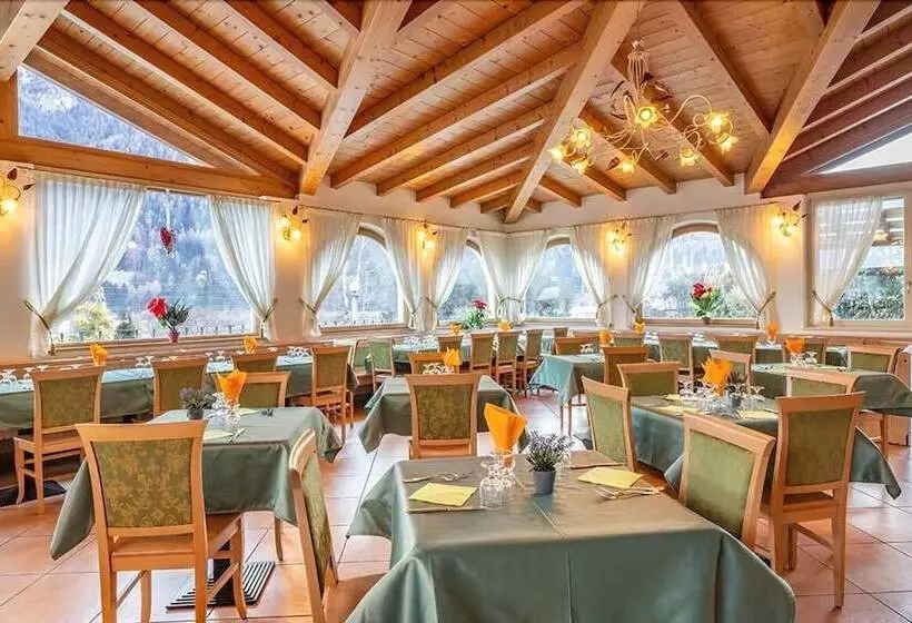 Hotel Monclassico