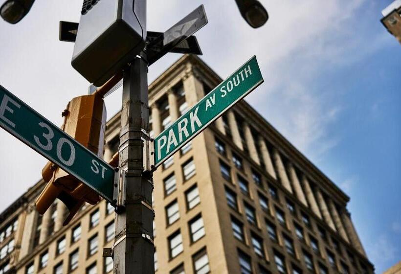 هتل Park Ave