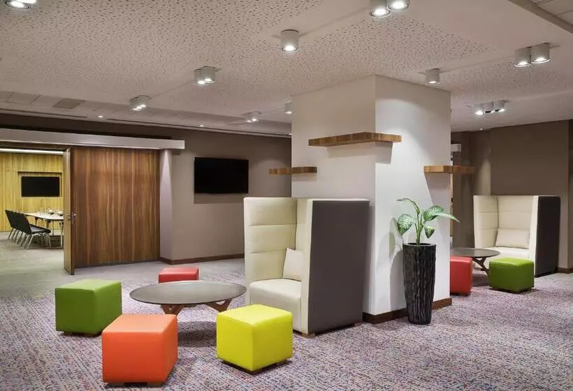 Park Mall Hotel & Conference Center