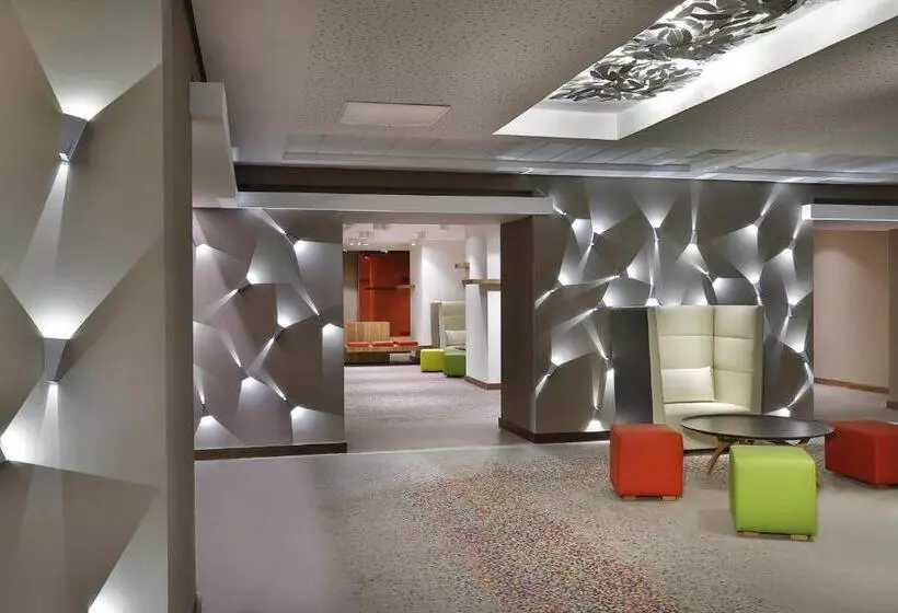 Park Mall Hotel & Conference Center