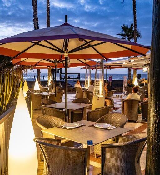 هتل Parque Santiago IV Official