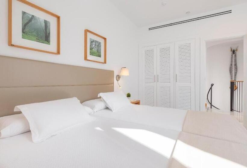 هتل Parque Santiago IV Official