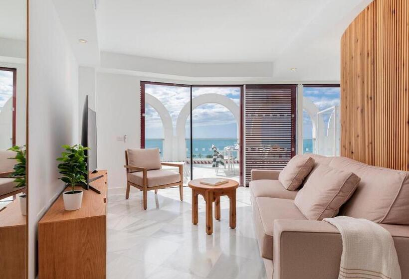 هتل Parque Santiago IV Official