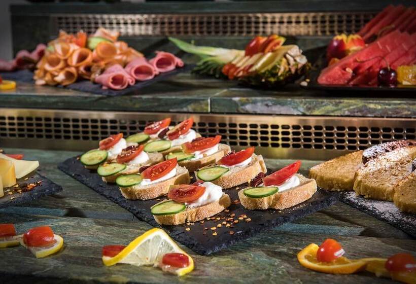 Petousis Hotel & Suites