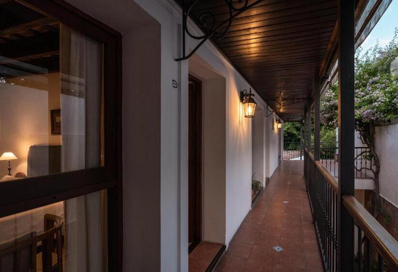 Отель Posada Manuel Lobo