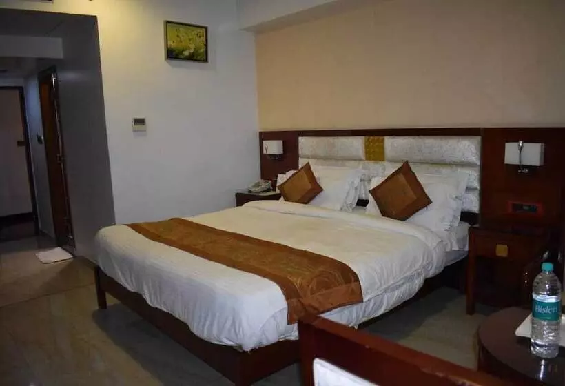 Hotel Republic