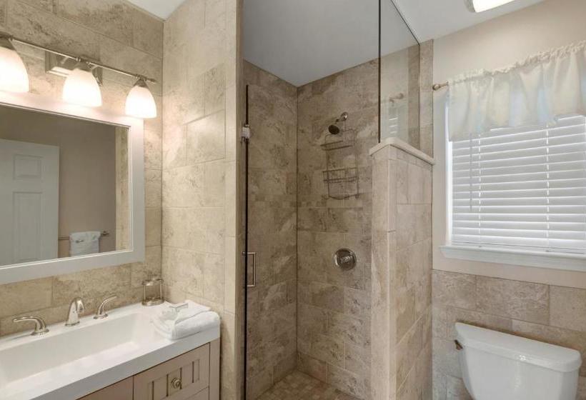 Nantucket Rainbow Cottages