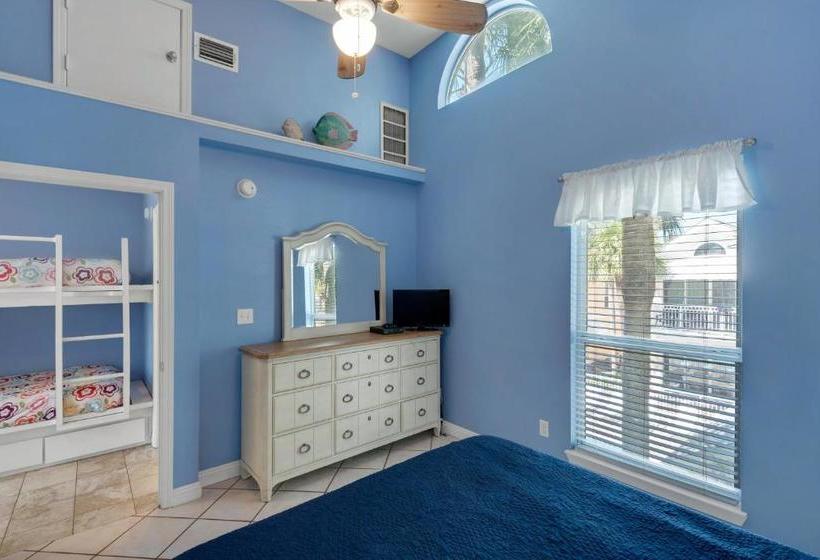 Nantucket Rainbow Cottages