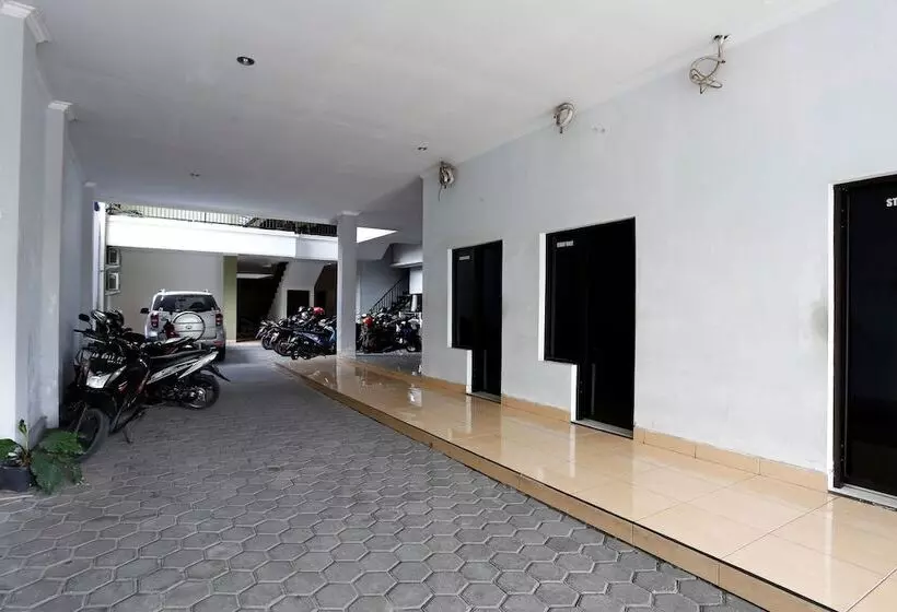 Majatalo Reddoorz Near Adisucipto Airport 3