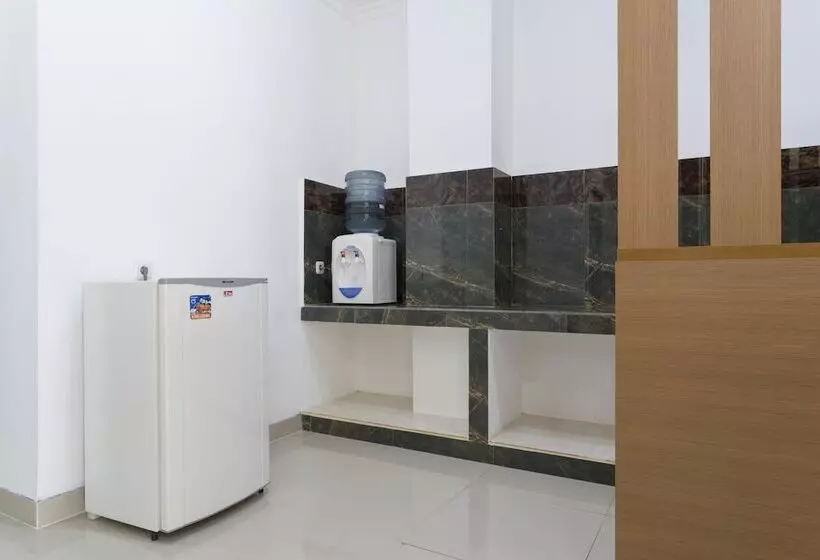 Majatalo Reddoorz Plus @ Boulevard Residence Bsd