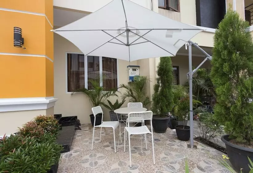 Majatalo Reddoorz Plus @ Boulevard Residence Bsd