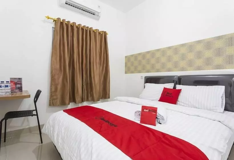 Majatalo Reddoorz Plus @ Boulevard Residence Bsd