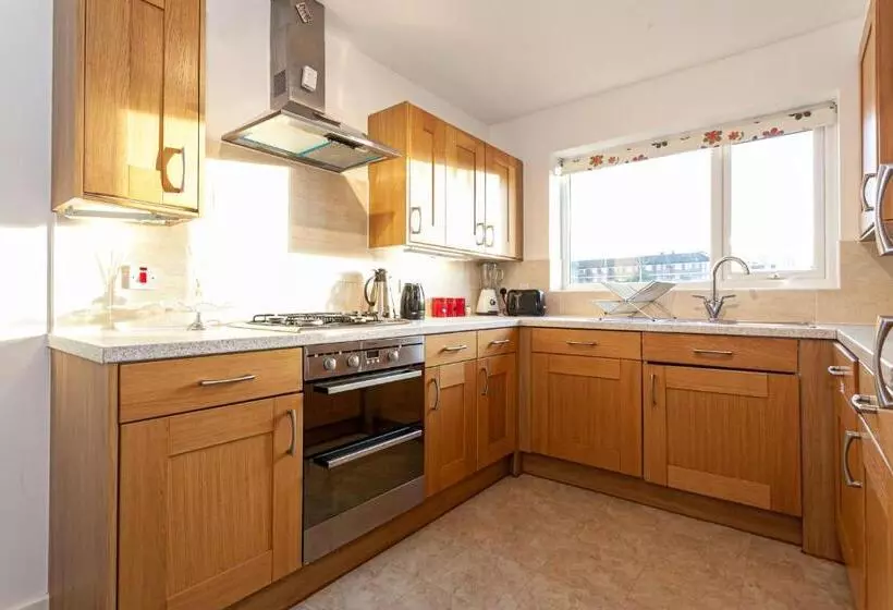 Amersham Park Apartment