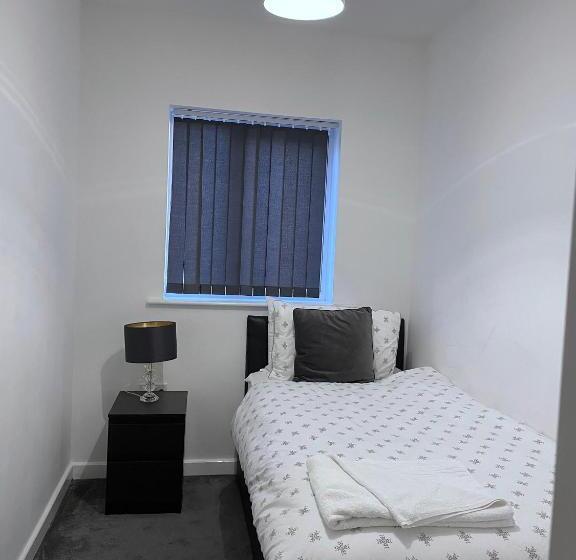 Amersham Park Apartment