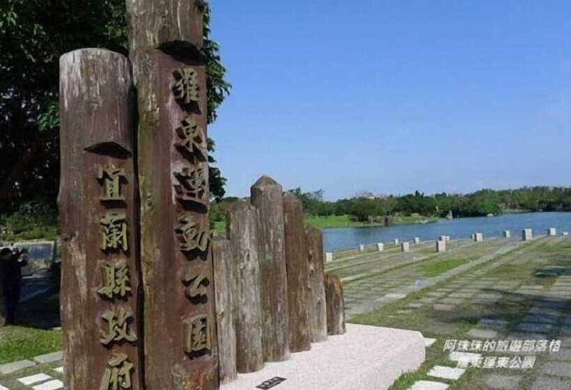 تختخواب و صبحانه Bouti Kids Bnb