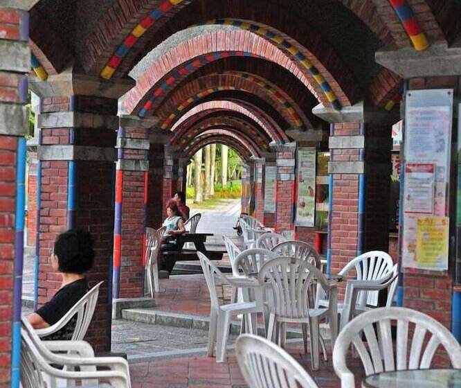 تختخواب و صبحانه Bouti Kids Bnb