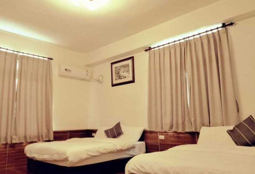 تختخواب و صبحانه Lu He Feng Homestay