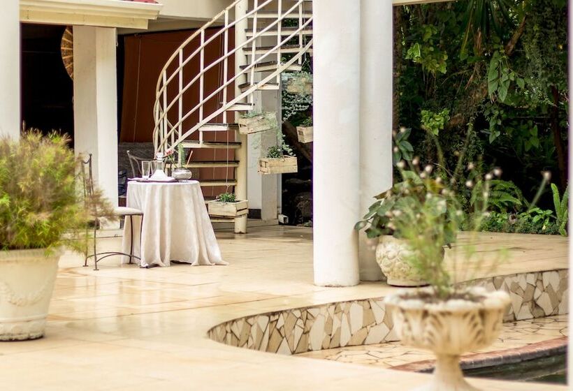 تختخواب و صبحانه Northern Studio Suite