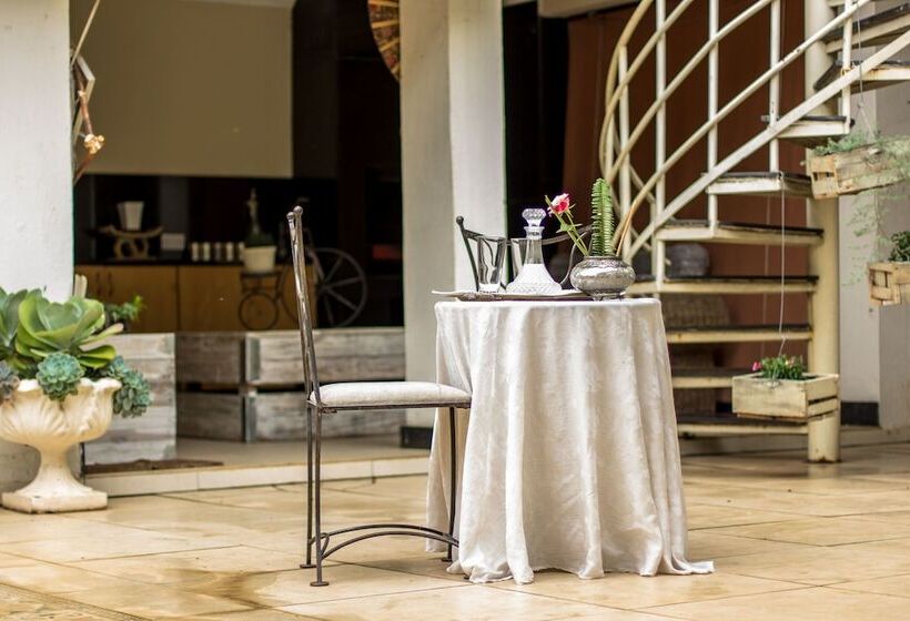 تختخواب و صبحانه Northern Studio Suite