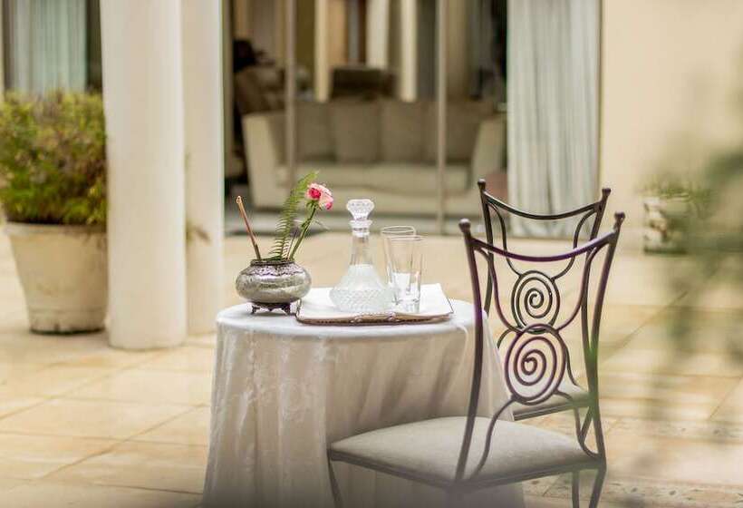 تختخواب و صبحانه Northern Studio Suite