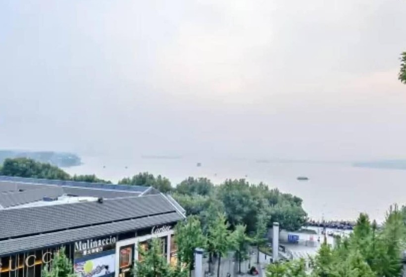 Candice Hotel Apartment