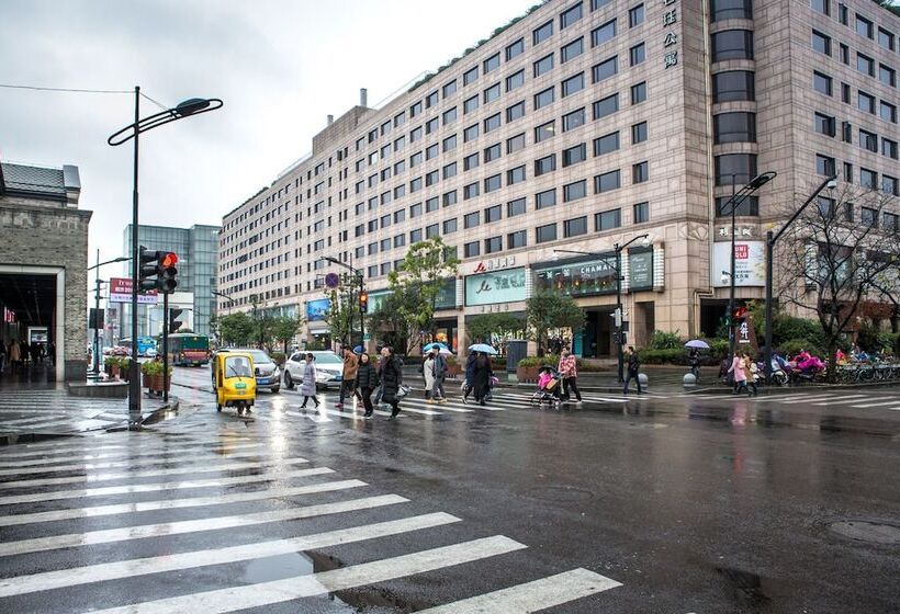 Candice Hotel Apartment