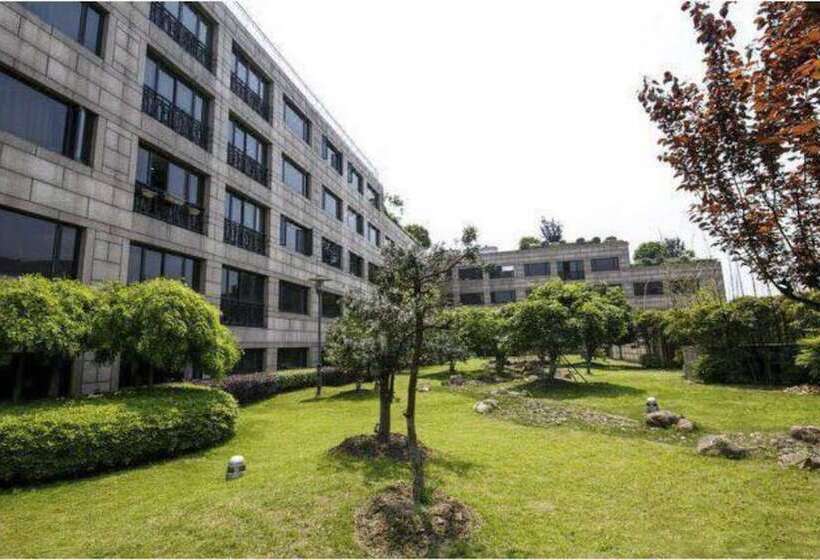 Candice Hotel Apartment