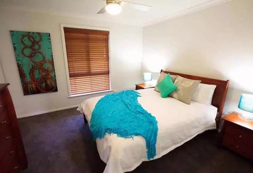 Crystal Shores