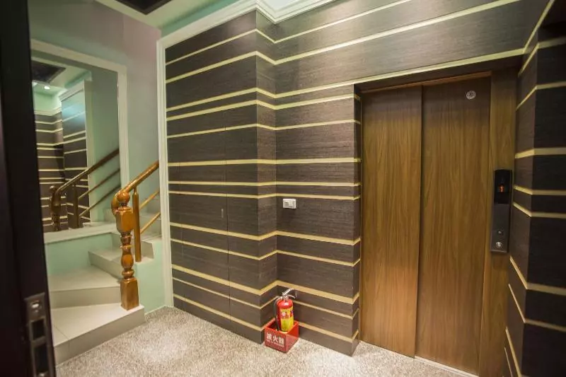 G9 Bed And Breakfast