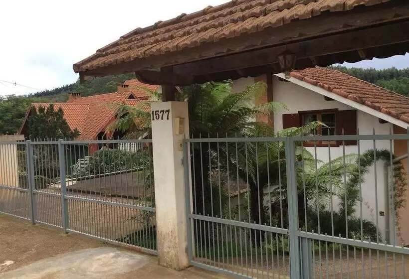 簡易ホテル Villa Da Vila