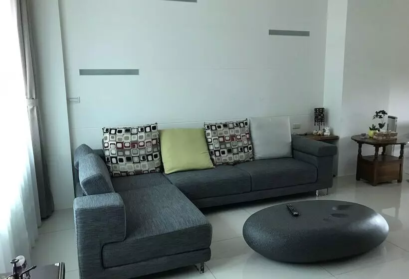 مسافرخانه Yin Mama Warm House