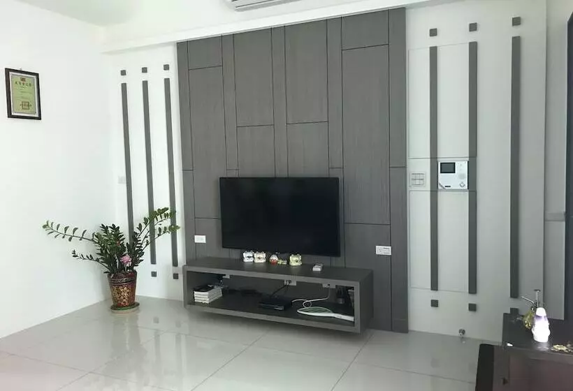 مسافرخانه Yin Mama Warm House