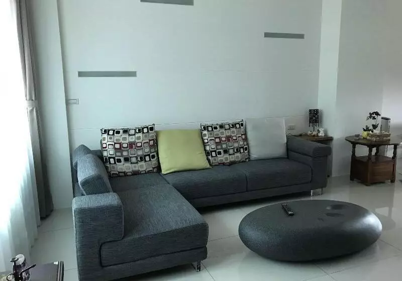 مسافرخانه Yin Mama Warm House