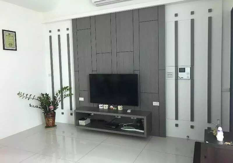 مسافرخانه Yin Mama Warm House