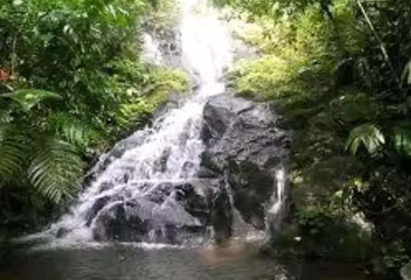 ホテル Cabanas Cascadas Encantadas