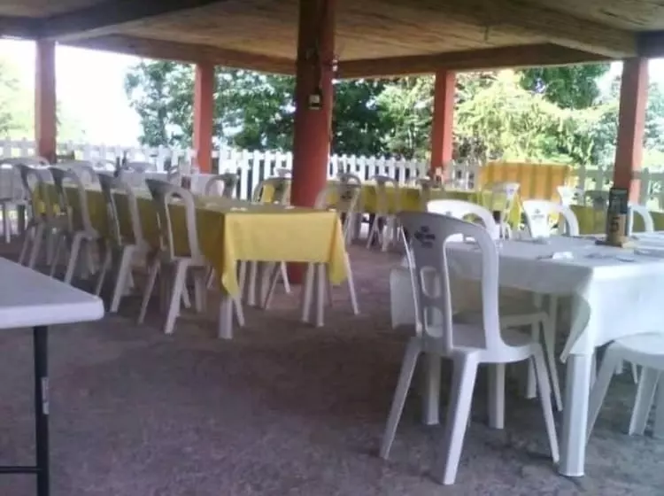 ホテル Cabanas Cascadas Encantadas