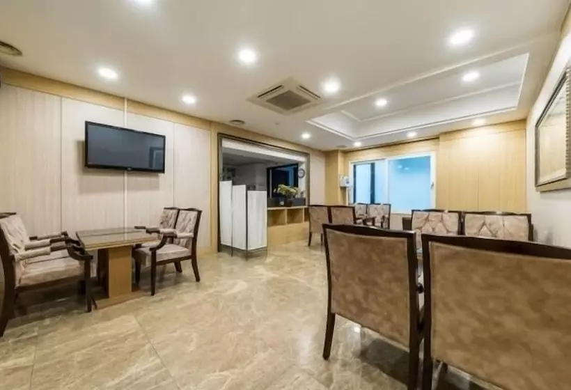 Hotelli Central Tourist