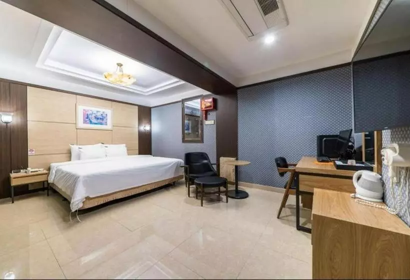 Hotelli Central Tourist