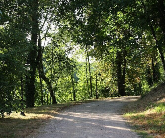 فندق Château Laroche Ploquin
