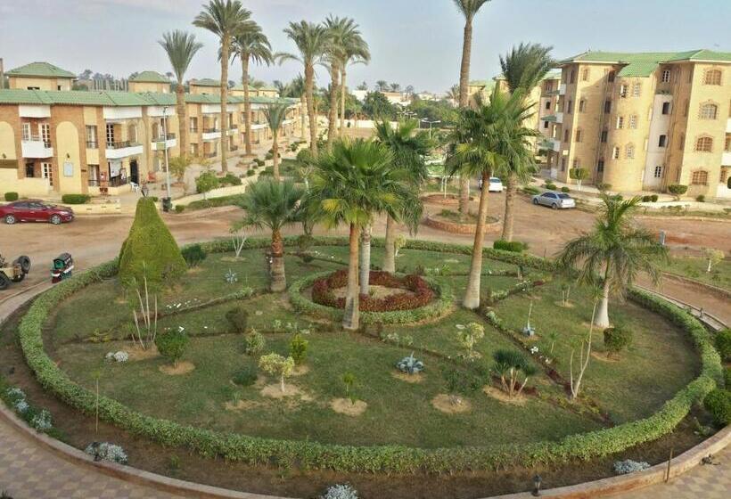 هتل Fanara Apartments Armed Forces