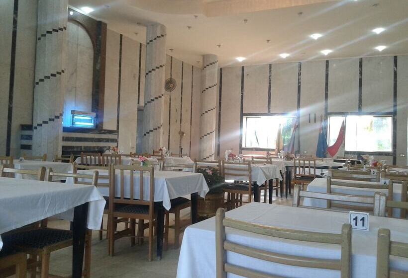 هتل Fanara Apartments Armed Forces